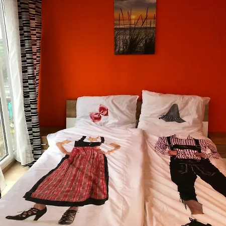 Kmheim, Cozy 103m2 Apartment, With 3 Bedroom And Covered Free Parking Place, Close To Center Apartment