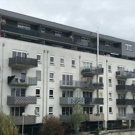 Kmheim, Cozy 103m2 Apartment, With 3 Bedroom And Covered Free Parking Place, Close To Center Apartment